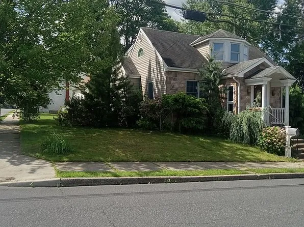 250 Wagner Ave, Hellertown, PA 18055