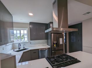 11475 Calvert St, North Hollywood, CA 91606