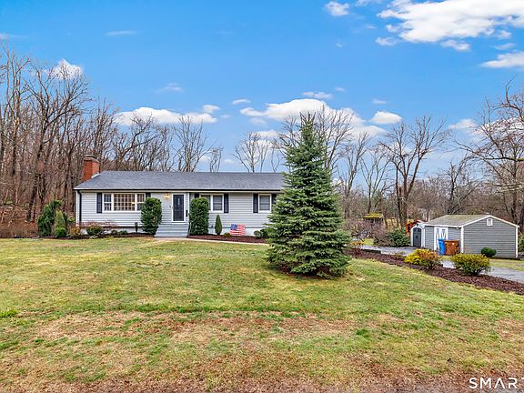 2nd image of 24 Valley Road