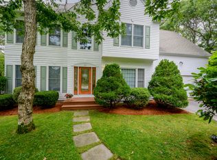 22 Equestrian Ln, East Falmouth, MA 02536