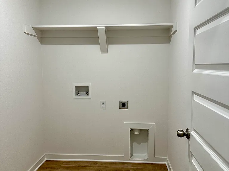 207 Collie Ave — Photo 16