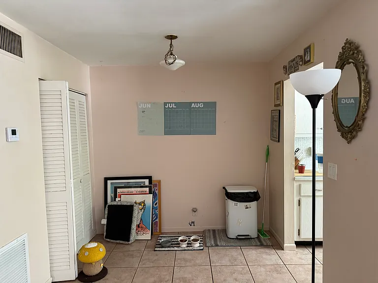 316 SE 1st St #3 — Photo 9