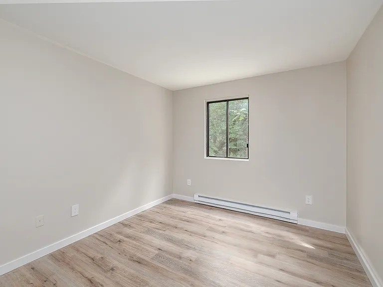 Hartford Mills Apartments — Photo 21