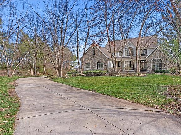 2nd image of 3101 Ironhorse Ct