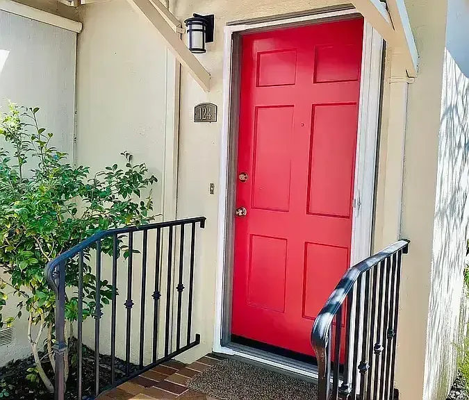 124 Colorado Ave — Photo 3