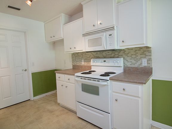 4th image of 112 Elmwood Dr