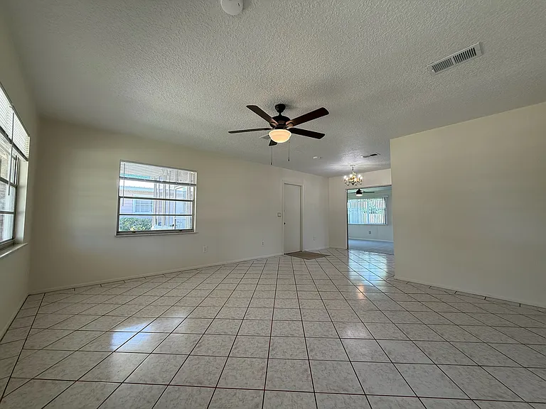 209 Phoenetia Dr — Photo 29