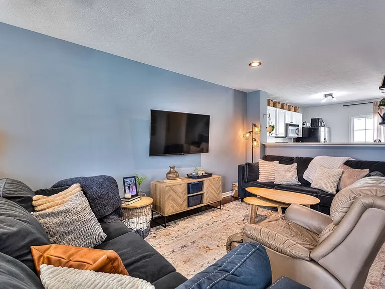 7236 Colonial Affair Dr — Photo 6
