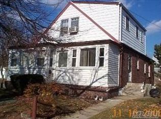 133 Buscher Ave, Valley Stream, NY 11580