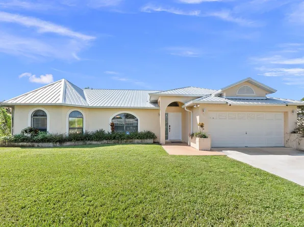 458 SW Lucero Drive, Port St Lucie, FL 34983