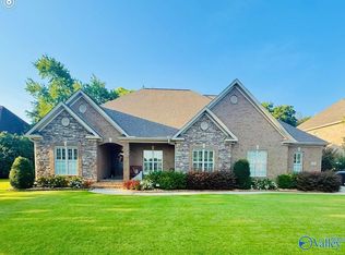 2702 Applewood Cir, Decatur, AL 35603