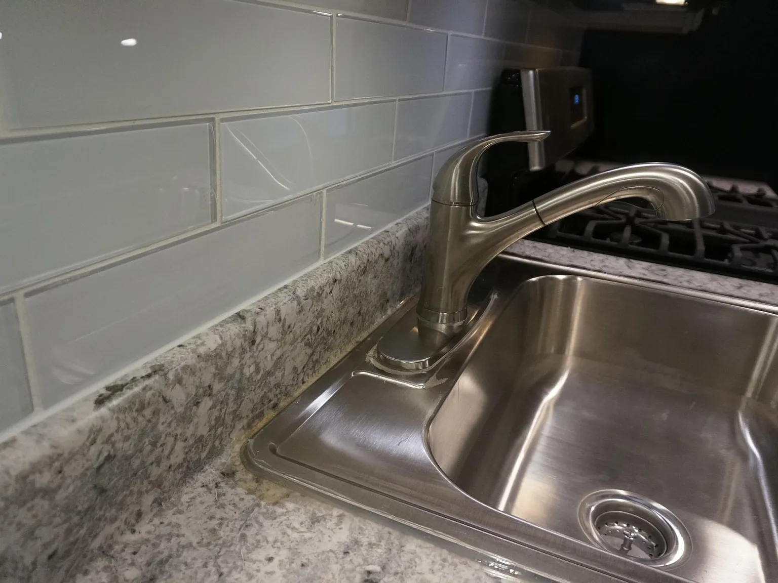 1 bed, 750 sqft, $2,045 — Photo 4