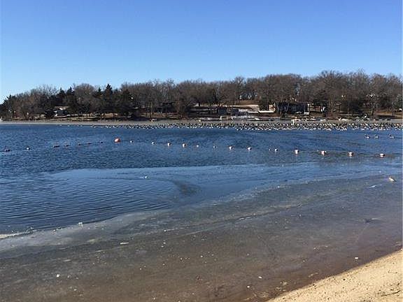 4th image of 726 W Sugar Lake Dr
