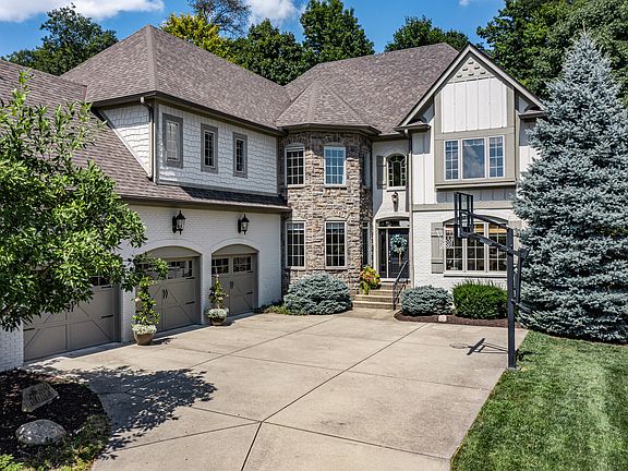 3rd image of 13582 Fairwood Dr