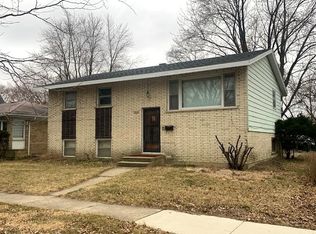 1910 Hervey Ave, North Chicago, IL 60064