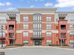 3989 Norton Pl UNIT 201, Fairfax, VA 22030