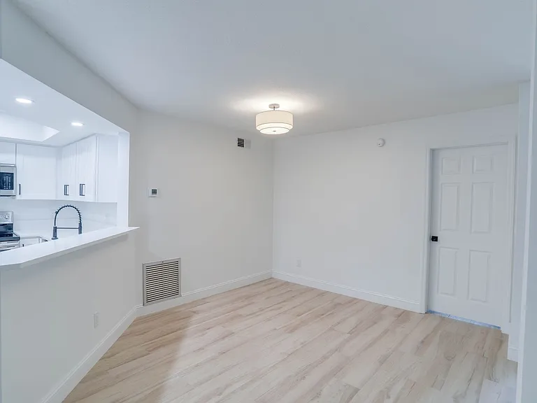 1111 Salerno Ct — Photo 9
