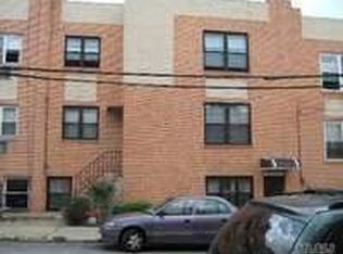 5216 82nd St, Elmhurst, NY 11373