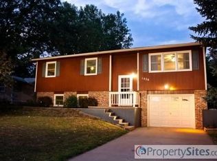 1426 Julie Dr, Wamego, KS 66547