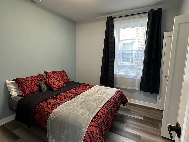 5131 W Roscoe St #1 — Photo 14