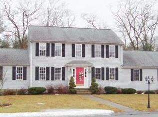 10 Fox Hill Run, Whitman, MA 02382