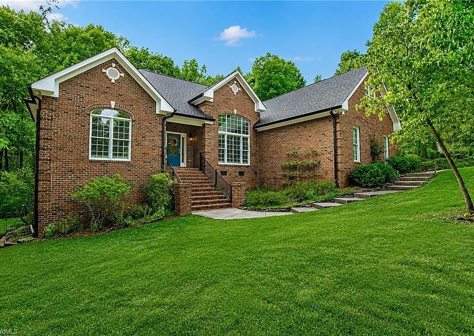 1st image of 265 Westminster Ct