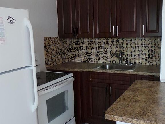 3rd image of 1300 SE 1st St APT 22