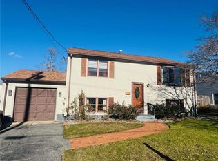 145 N View Ave, Cranston, RI 02920