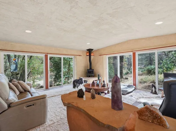 22434 Montezuma Ln, Nevada City, CA 95959