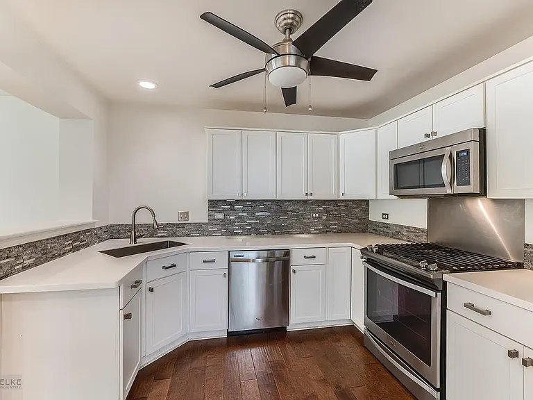 3220 Cool Springs Ct — Photo 19