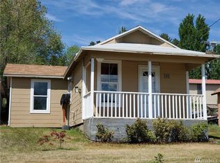 16 W Dewberry St, Omak, WA 98841