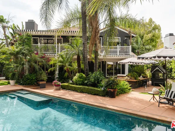 4146 Vicasa Dr, Calabasas, CA 91302