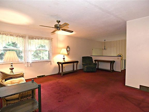 2nd image of 221 Northmoreland Ave