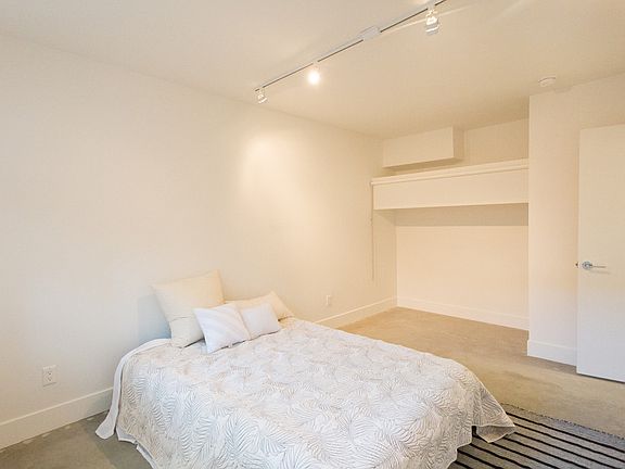 5th image of 5733 Benner St APT 2