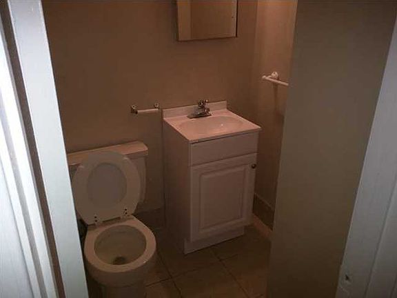 4th image of 3138 Dobbs Dr