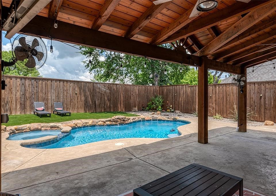 1st image of 5224 Briarwood Dr
