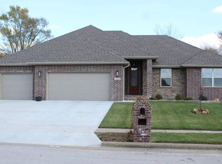 1468 S Ledgestone Ave, Springfield, MO 65807