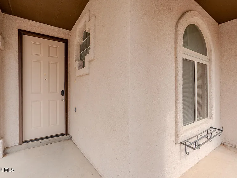 2232 Honour Point Pl — Photo 8