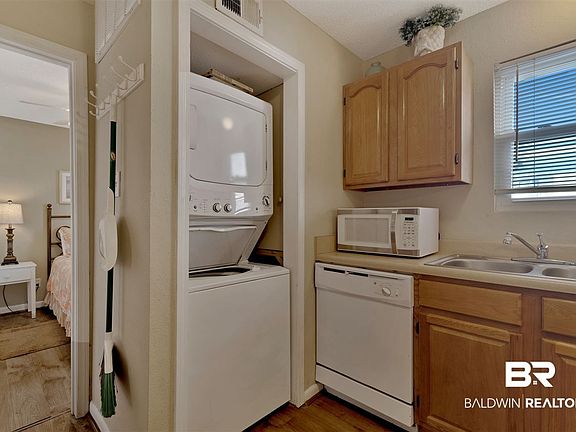 5th image of 1157 W Beach Blvd #214