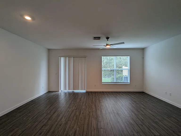 4309 Hammock Grove Dr — Photo 4