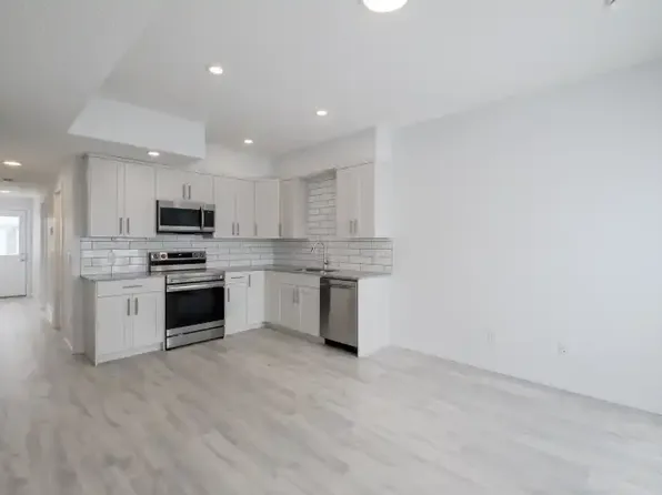 4094 Chappelle Grn SW #1A, Edmonton, AB T6W 4M6