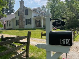 619 Chagrin River Rd, Gates Mills, OH 44040