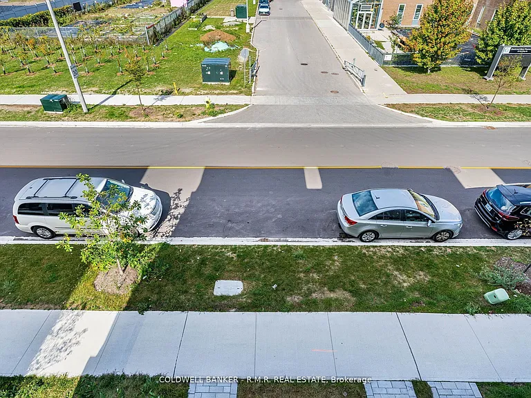 136 Brockley Dr — Photo 49