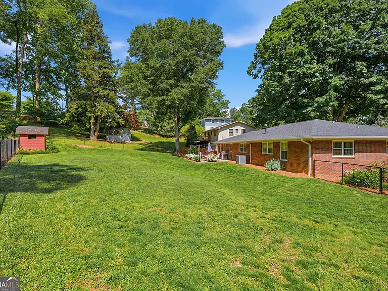 1338 Northwood Cir NE — Photo 25