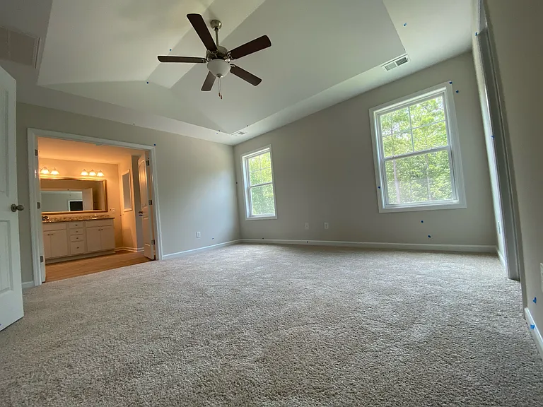 1102 Silverbend Trl — Photo 13