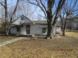 4613 Westridge Rd, Kansas City, MO 64133