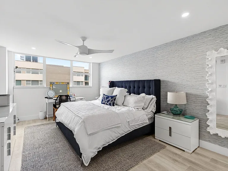 1236 Hillsboro Mile Bch #406 — Photo 37