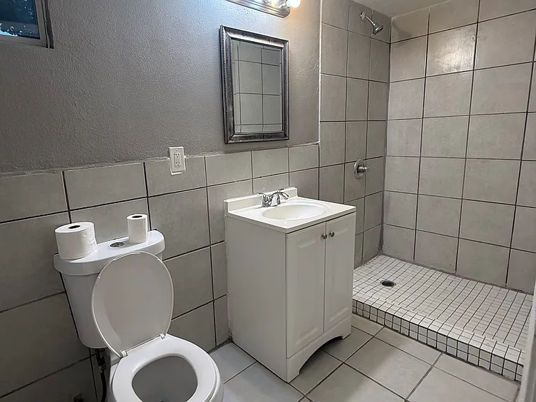 1039 Edison Dr #2 — Photo 6