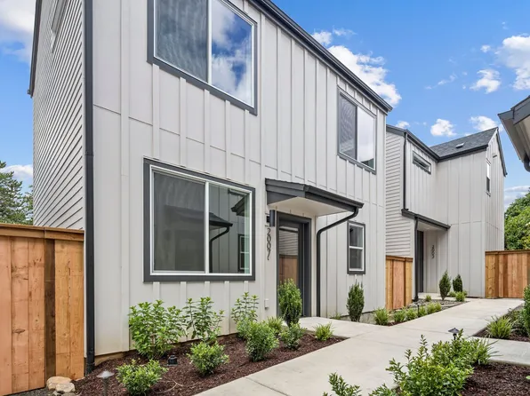 2011 SW Moss St, Portland, OR 97219