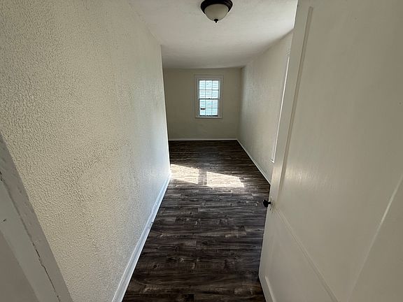 5th image of 505 Lyon St NE #2